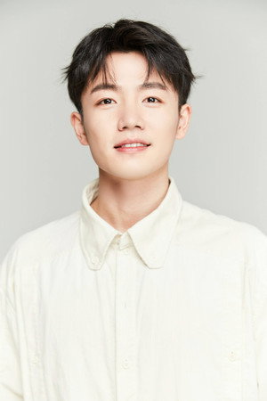 Xia Zhiyuan portrait