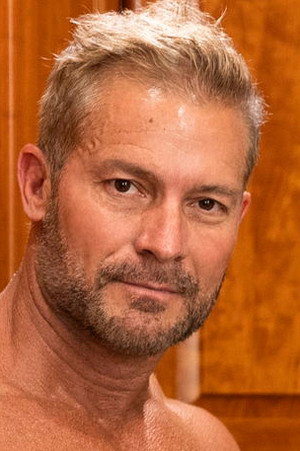 Greg Dixxon portrait