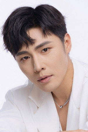 Zhuang Xiabo portrait