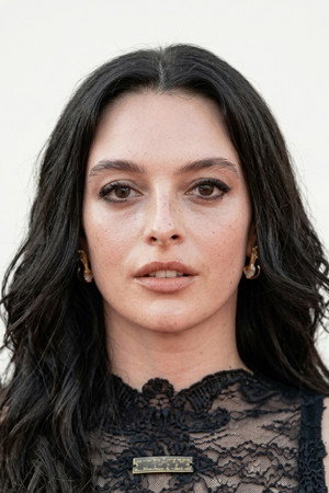 Melis Sezen portrait