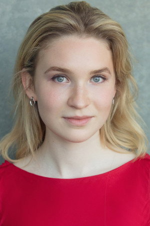 Sophie Kauer portrait
