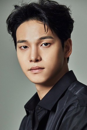 Bae Yoon-gyu portrait
