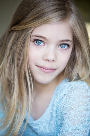 Elle McKinnon portrait