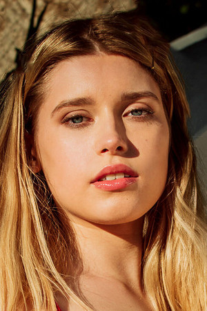 Freya Mayer portrait
