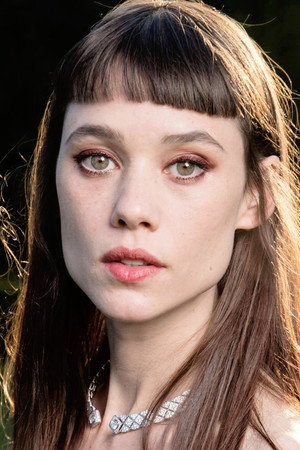 Àstrid Bergès-Frisbey portrait