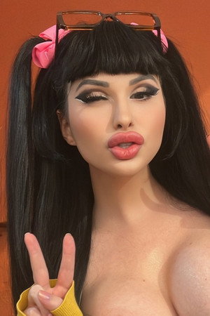 Bailey Jay portrait