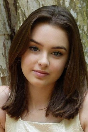 Isabella Moreira portrait