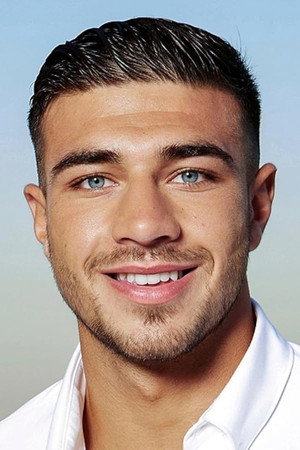 Tommy Fury portrait