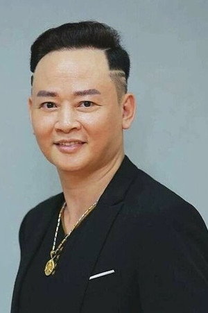 Tùng Dương portrait