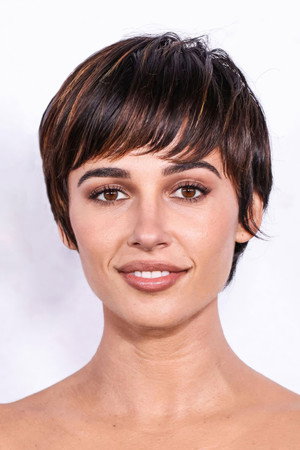 Naomi Scott portrait