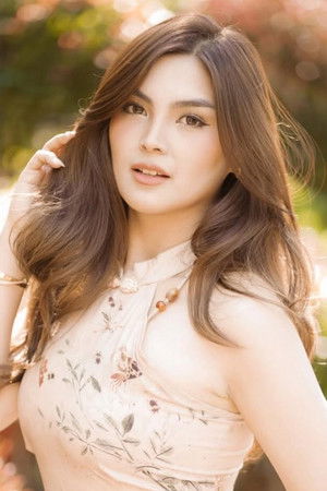 Jastine Lim portrait