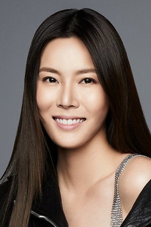 Carrie Wong portrait