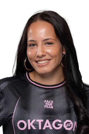Alina Dalaslan portrait