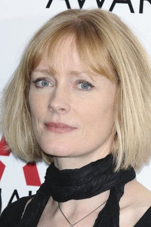 Claire Skinner portrait