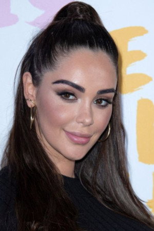 Nabilla Benattia portrait
