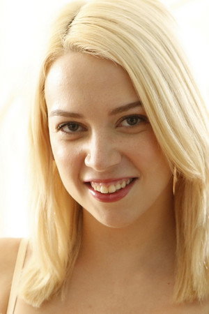 Madison Summers portrait