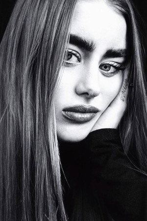 Alli Hart portrait