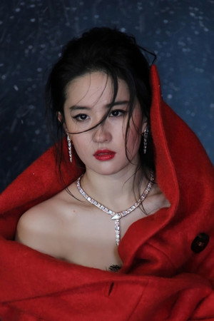 Liu Yifei portrait