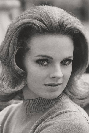 Angel Tompkins portrait