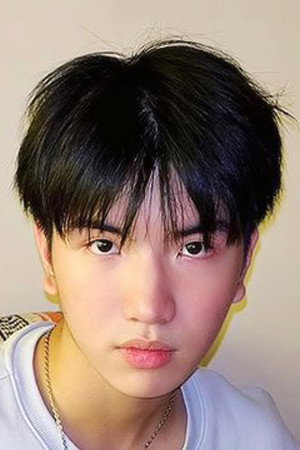 Suvijak Piyanopharoj portrait