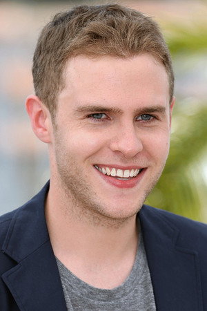 Iain De Caestecker portrait