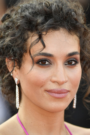 Camélia Jordana portrait