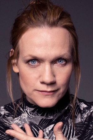 Anneli Drecker portrait