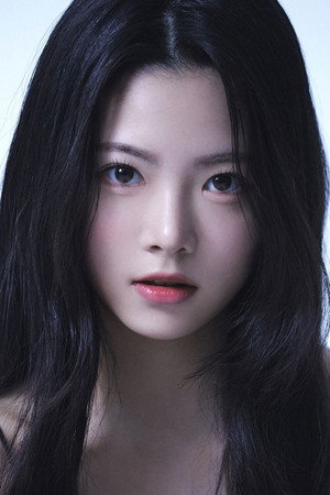 Hong Eunchae portrait