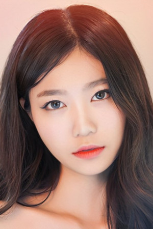 Yoon Yool portrait