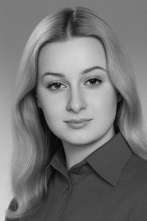 Jale Efecik portrait
