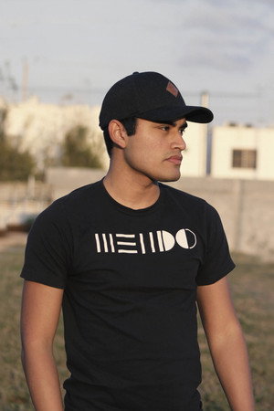 Oscar Mendo portrait