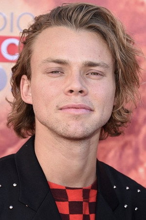 Ashton Irwin portrait