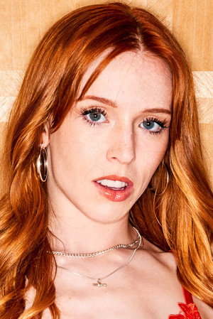 Madi Collins portrait
