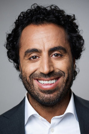 Özz Nûjen portrait