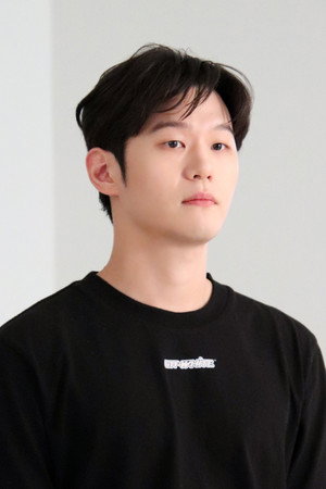 Lee Hak-ju portrait