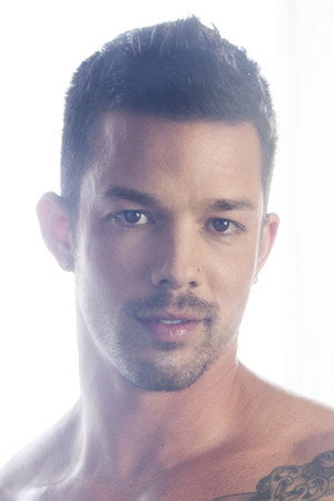 Nic Sahara portrait
