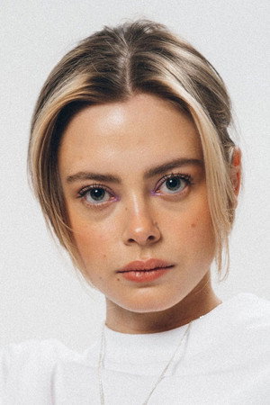 Elli Rhiannon Müller Osborne portrait