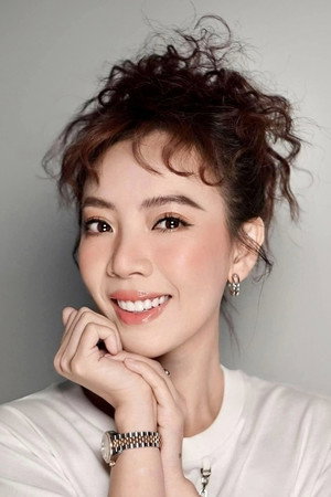 Thu Trang portrait