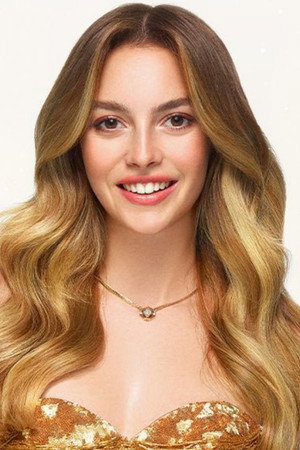 Melis Sezen portrait