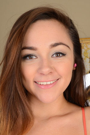 Zoey Foxx portrait