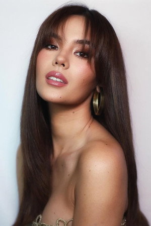 Catriona Gray portrait