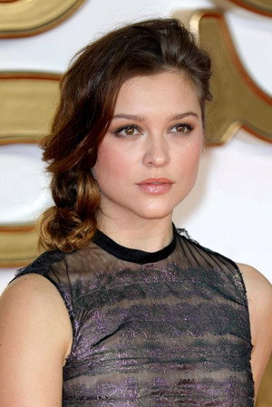 Sophie Cookson portrait