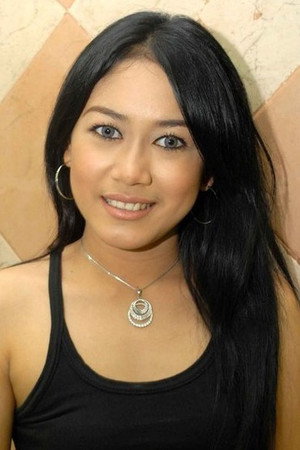 Renny Novita portrait