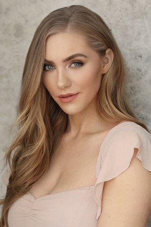 Jessica Sipos portrait