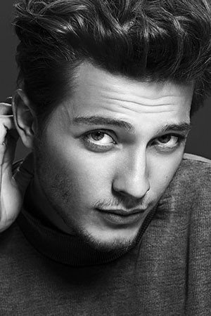 Burak Tozkoparan portrait