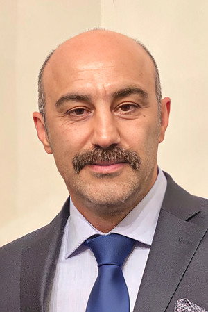 Mohsen Tanabandeh portrait