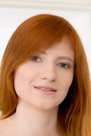 Lili Fox portrait