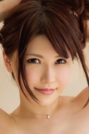 Anri Okita portrait