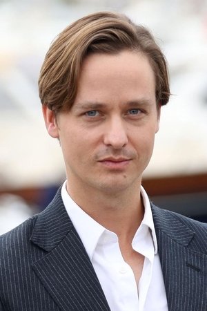 Tom Schilling portrait