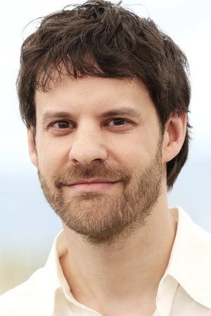 Charlie Polinger portrait